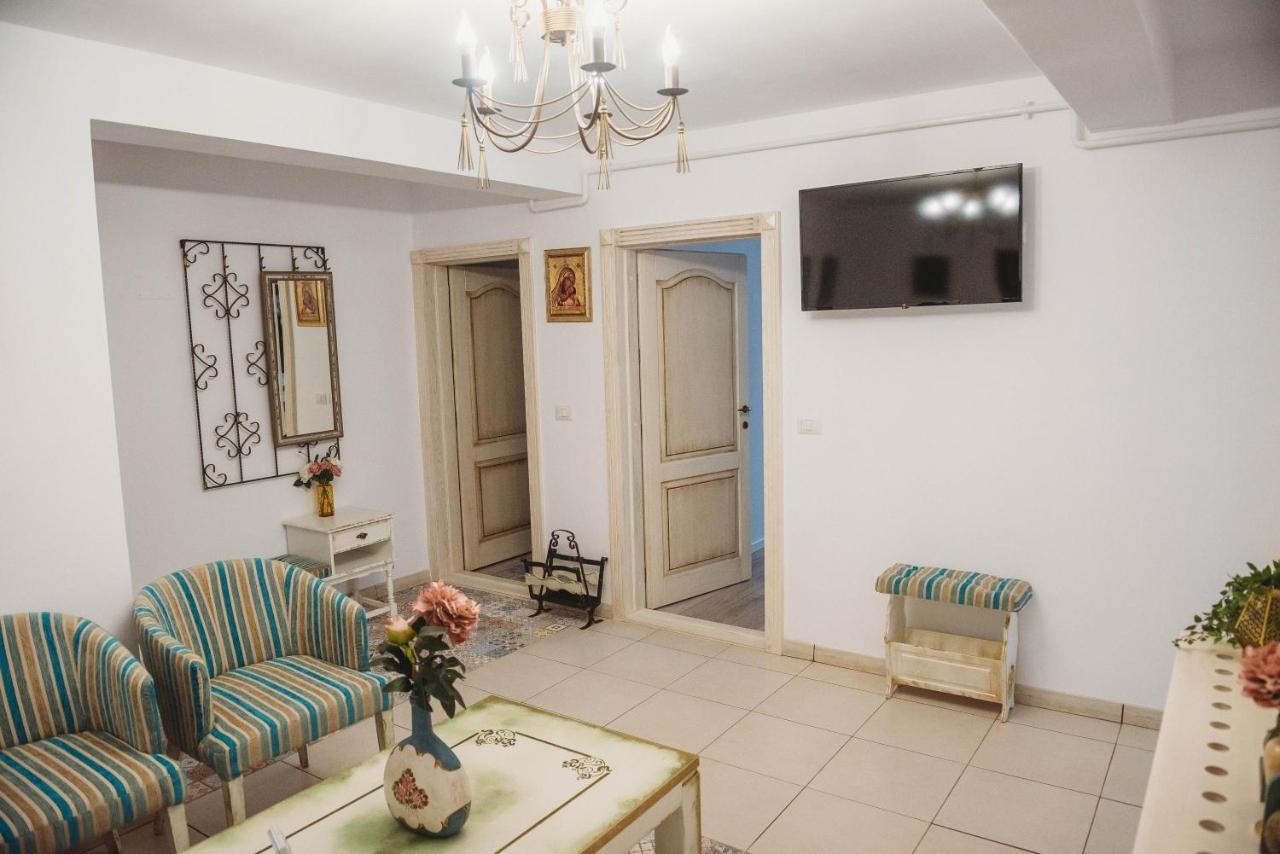 La Contessa Apartament Targu Neamt Exterior photo